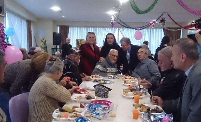 Zeytinburnu Semiha Sakir Huzur Evi Yeni Yila Girdi