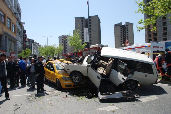 Veliefendi'de inanılmaz kaza