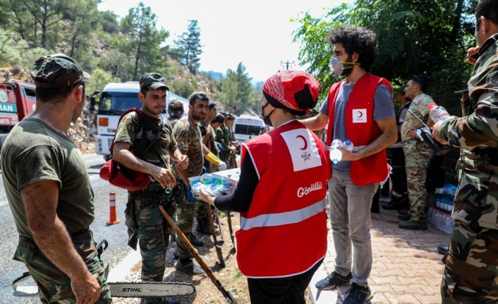 Azerbaycanlı Yangın Söndürme Ekibine Kızılay’dan Beslenme Desteği