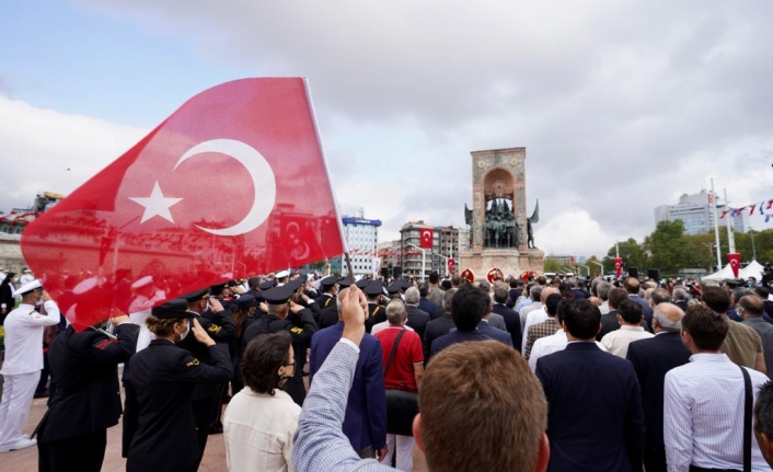 İmamoğlu: “Umarım Asırlık Cumhuriyetimize Layık Bir Nesil Oluruz”