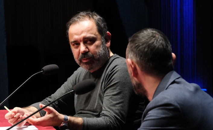 Zks’de Gerçekleşen, Samed Karagöz’ün Sunduğu 100 Yüze İmza Ve Söyleşi Programına Ahmet Murat Konuk Oldu