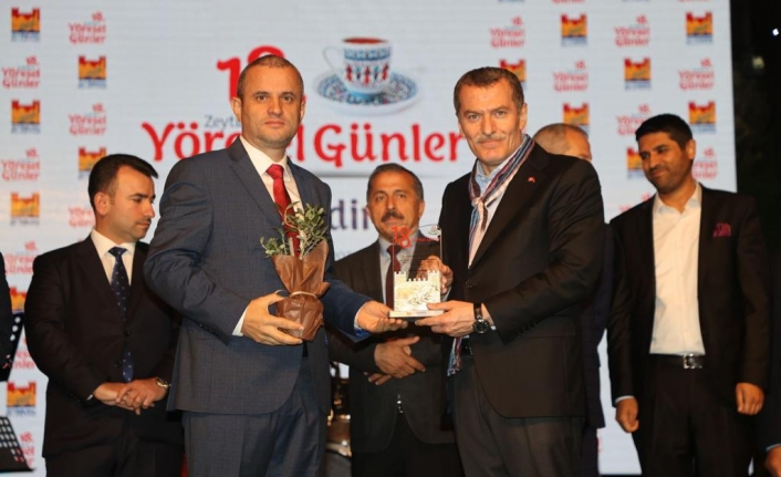 Düzceliler Dernek Başkanı Kaval Meşhur Düzce Kabak Tatlısını Zeytinburnu Halkına Tattırdı