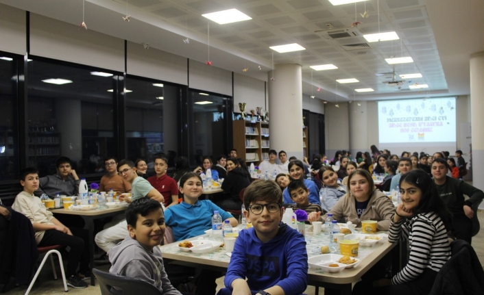 Bilgi Evi Öğrencileri Ramazan Boyunca İftar Sofrasında Bir Araya Geldiler