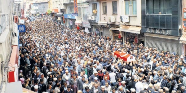 Acı, gözyaşı ve teröre lanet