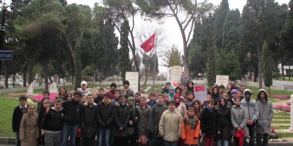 “Asım’ın Nesli” Mehmet Âkif’i Kabri Başında Andı!..