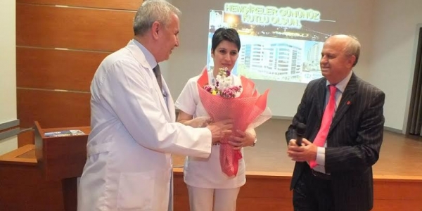 Avrasya Hospital’ın  “ Hemşireler Günü  “ Kutlamasında, Sanatçı Arif Şentürk Sürprizi!...