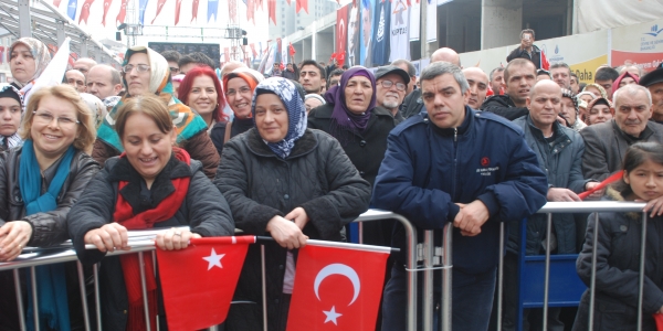 Başbakan Erdoğan’a 12 çocuk sürprizi