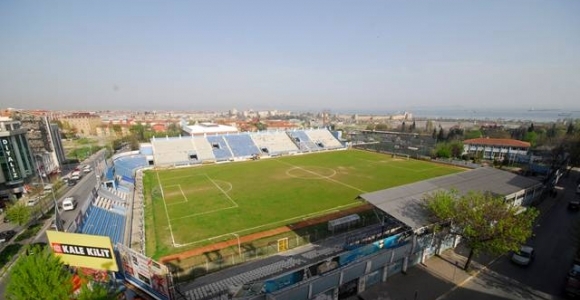 Beşiktaş, Zeytinburnu Stadı'na yöneldi