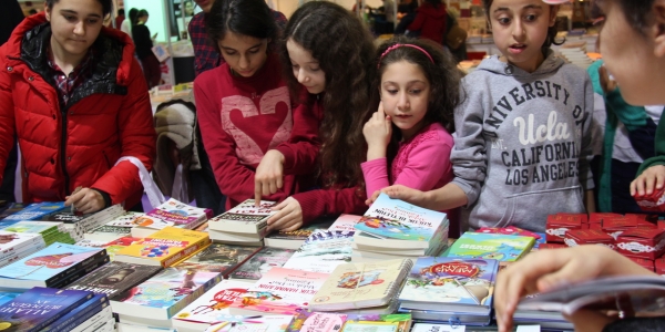 Bilgi Evi Kitap Tutkunları