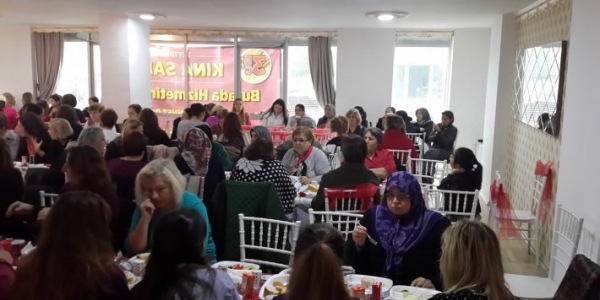 CHP Yeşiltepe Mahalle Komitesi Şiddet Gören Kadınları Unutmadı !
