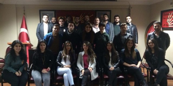CHP Zeytinburnu Gençlik Kolları Başkanı Reyhan Taslak Görev Dağılımını Yaptı