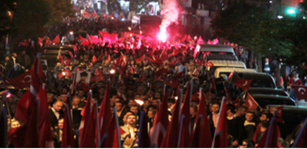CHP'den coşku dolu Bayram Yürüyüşü