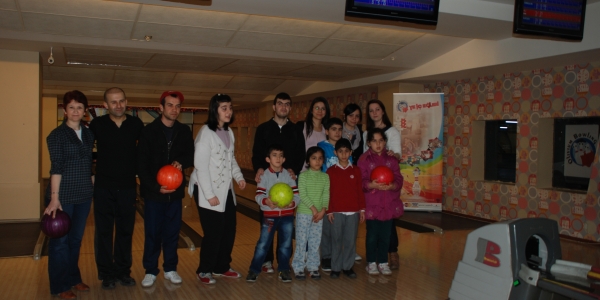 Diyabet ve engelliler derneğinden Bowling ile terapi 