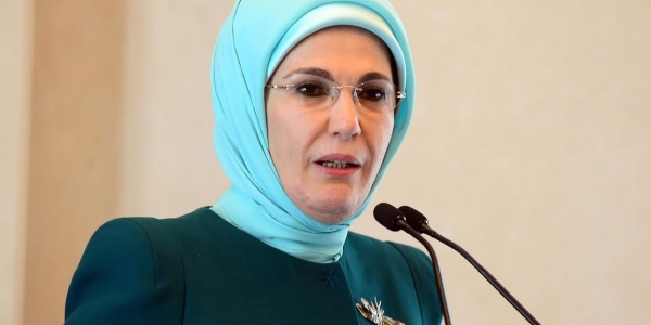 Emine Erdoğan ve Fatma Betül Sayan Kaya Zeytinburnu’nda