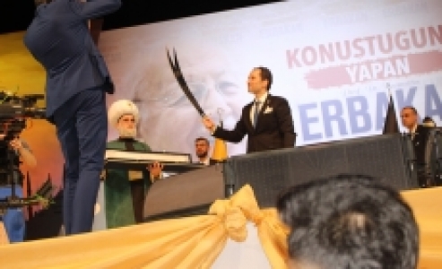 Fatih Erbakan Kılıcı Kınında Çıkardı