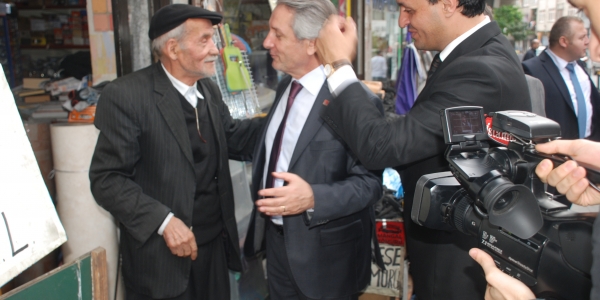 Fazlıoğlu ve örgüt esnaf ziyaretlerine devam ediyor 