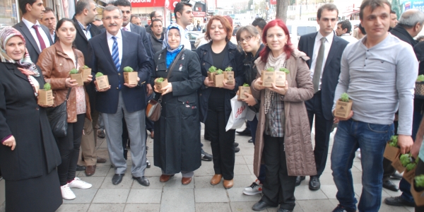 Fesleğen bahane halkın içinde olmak şahane...