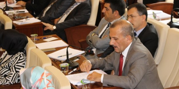 Meclis üyesi Gülmek 2016 yılı  bütçesini savundu 