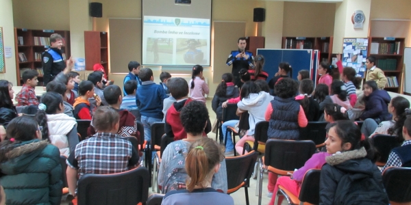 Güvenlik ve Emniyet Seminerleri ile Bilinçli Nesil Yetişiyor