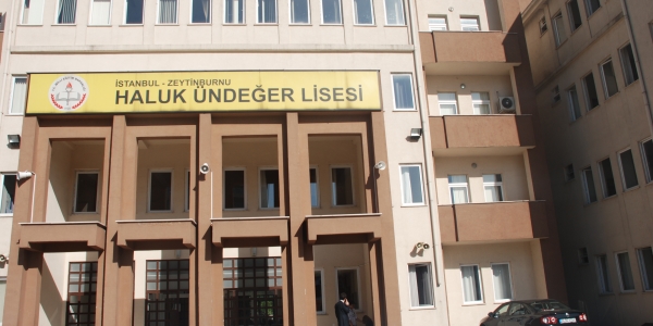 Haluk Ündeğer Lisesi 960 kişilik kapasiteyi 2.300'e çıkarmış  