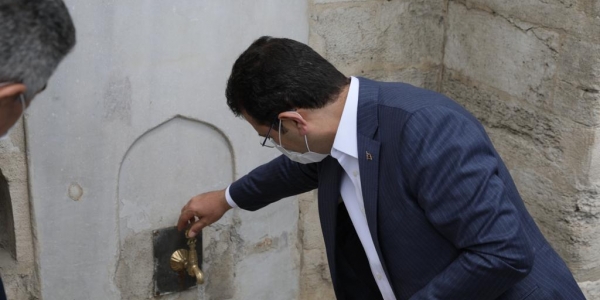 İmamoğlu Kazlıçeşmeyi Zeytinburnu Belediyesi Restore Etti Suyunu Biz Verdik