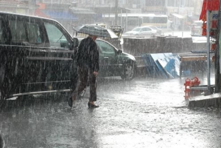 İstanbullular dikkat! Sağanak geliyor