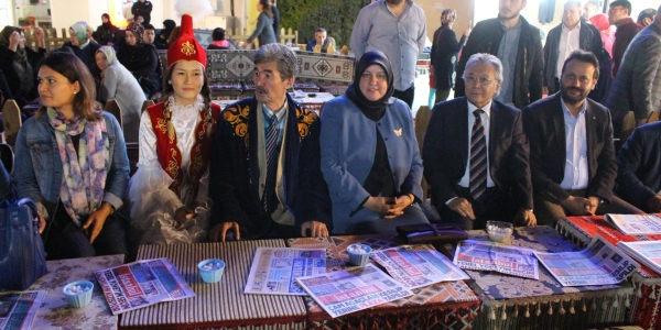 Kazaklar'dan Konuklarına Kımız İkramı  