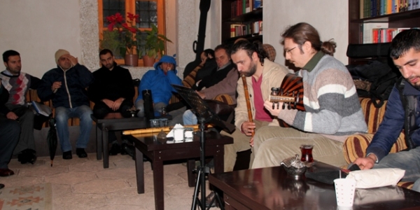 Merkezefendili Tevfik Dede Nağmedâr’da yâd edildi