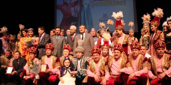 Muhteşem Nevruz Zeytinburnu Kültür Merkezinde yapıldı 