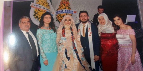 Neslihan ve Ömer Faruk Nişanlandı