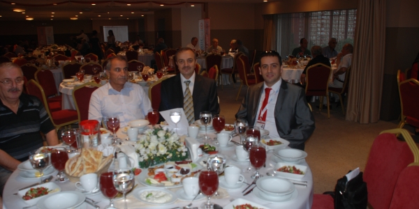 Sante Plus ‘tan dostlarına iftar 