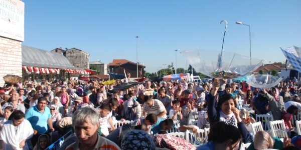 Vali Mutlu Tıp Festivalinde Zeytinburnu’nu övdü