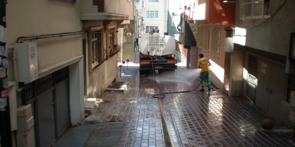 Zeytinburnu Belediyesi’nden ‘Bayram’ Temizliği