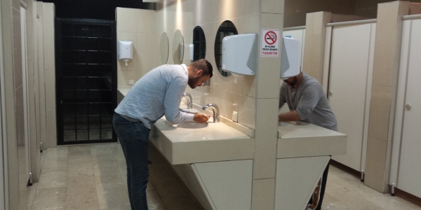 Zeytinburnu’nda Cami Tuvaletleri Ücretsiz Oldu
