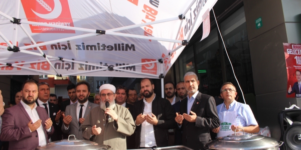 Zeytinburnu'nda Mevlid-i Nebiyi Kutlayan tek Parti oldu