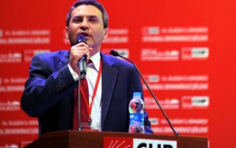 Zeytinburnu'nda yapılan kongrede CHP İstanbul İl Başkanlığı'na Salıcı seçildi