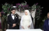 Nurgül ve Yunus Emre Yüzlerce Davetlinin Önünde Mutluluğa Evet Dedi