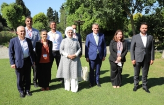 Emine Erdoğan, “Zeytinburnu Tıbbi Bitkiler Bahçesi”ni...