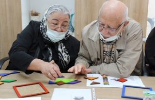 AKDEM Yaşlılar Kulübü Üyeleri Yaz Boyunca Sosyalleşiyor