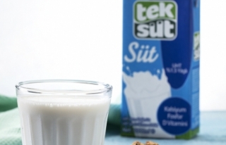 Yaz Sıcaklarında Çocuklara Su, Süt Ve Ayran