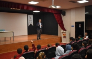 Prof. Dr. Erkan Saka: “Güzel yazılmış her yazı...