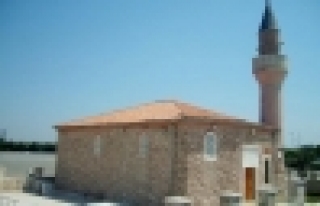 İki Yüz Yıllık Tarihi Cami İbadete Açıldı