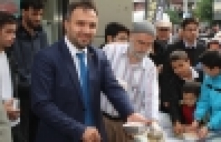 Zeytinburnu Erbakan Vakfı arı gibi çalışıyor:...