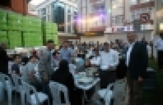 Zeytinburnu Sokak İftarları Tam Hız Devam Ediyor