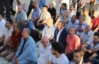 Zeytinburnu'nda Bayram Birlik ve Dirlik İçinde Kutlanıyor
