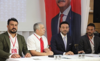 Hem İlçe Başkanı Oldu Hem de Adaylığını Açıkladı