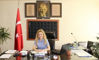 Bozkurt İlkokuluna bayan müdür eli