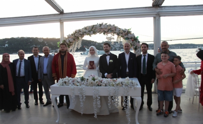 Dr.Zeynep Balta Ve Mühendis Ömer Durmuş Muhteşem Bir Düğünü İle Mutluluğa Evet Dediler (VİDEOLU)