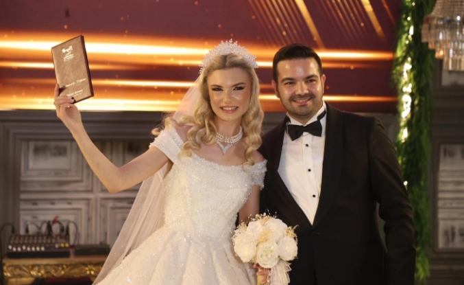 İlayda Ve Samet Dünyaevine Girdi