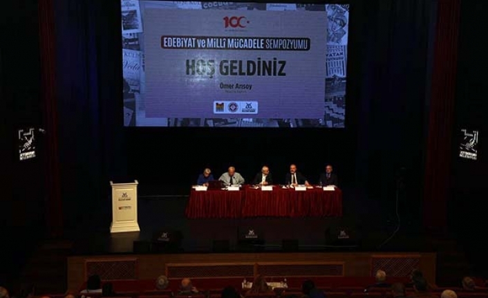 Edebiyat ve Millî Mücadele Sempozyumu Başladı